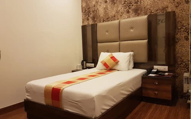 Hotel Sunstar Grand - photo 5