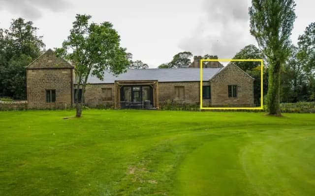 Stunning Edinburgh 1820s Stables Converted Studio - photo 5