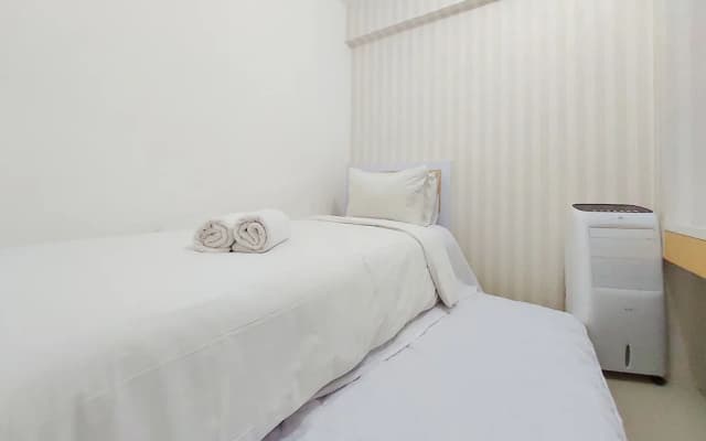 Comfort 2Br Apartment At Bassura City - photo 2