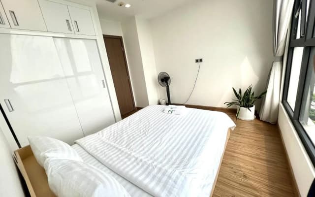 1 bedroom with twin bed in Vinhomes GreenBay Hanoi - photo 3