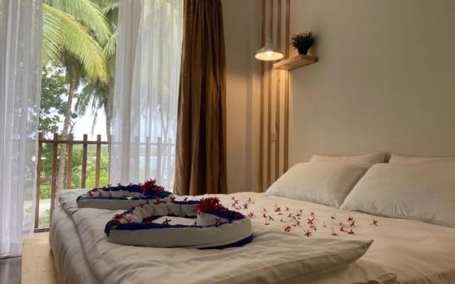 Portia Hotel & Spa - photo 4