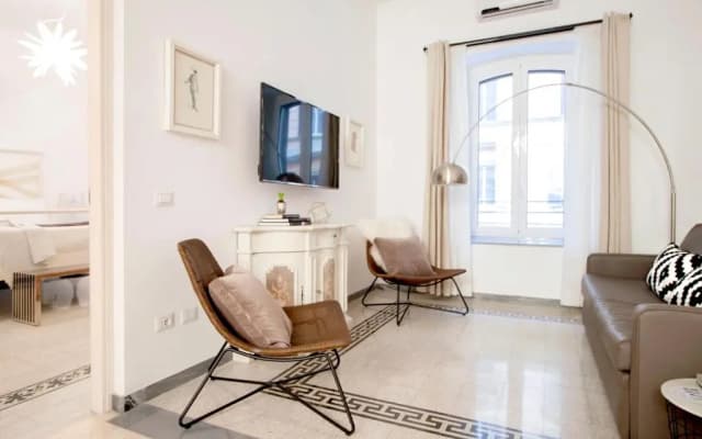 Modern Comfort, Poetic Charm - photo 3