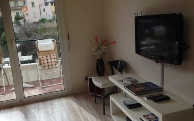 Le Christina-La Madeleine Apartment - photo 5