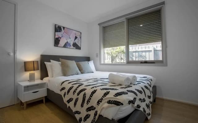 Comfy Beautiful House in Epping - photo 3