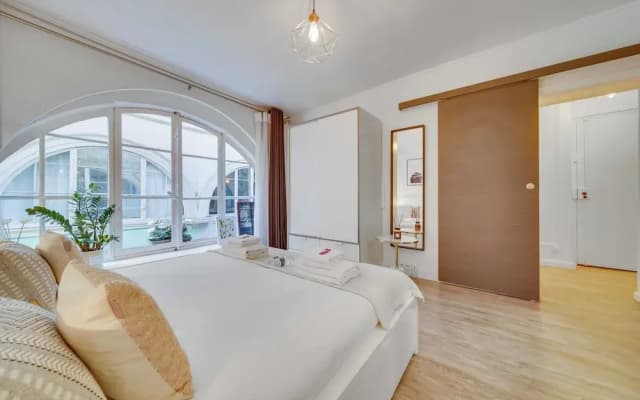 Amazing Historical Parisien Apartment Next TO Louvre Area ! - 1 - photo 3