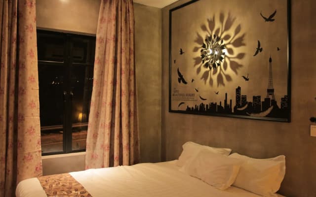 Just In Hotel - photo 3