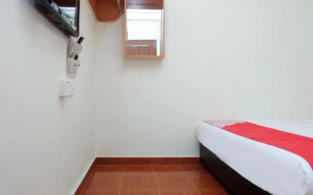 Oyo 89928 Acf Guest House - photo 4