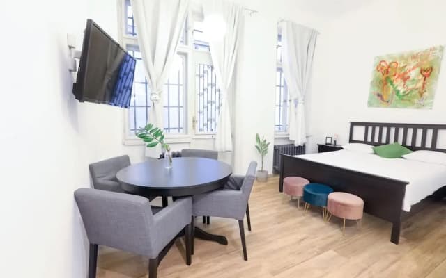 Central Studio and Apartments Pilvax köz - photo 2