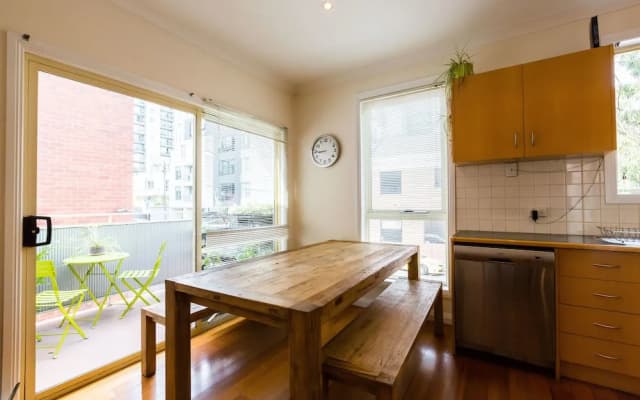 KIM, 2BDR West Melbourne Apartment - photo 4