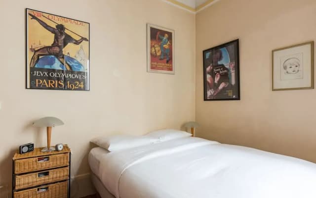 Quai aux Fleurs Apartment - photo 2