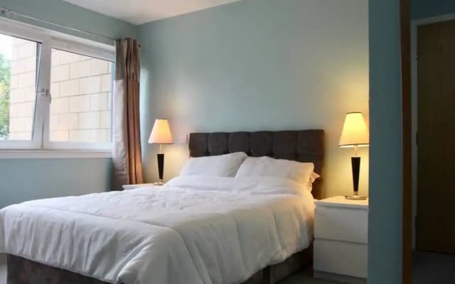 Spacious 2 Bedrooms Apartment in Strada Complex - photo 4