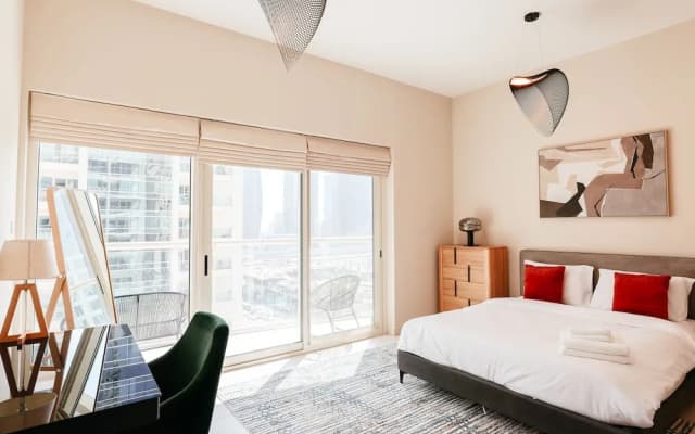 Elegant 1BD with Stunning Views - photo 2