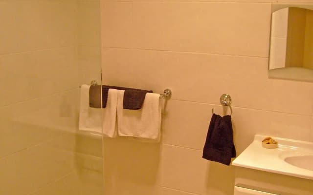 Valley Farm Vineyard Cottages - photo 4