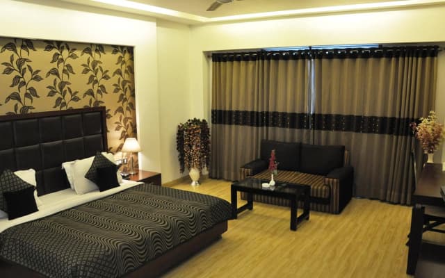 Hari's Court, Lajpat Nagar - photo 2