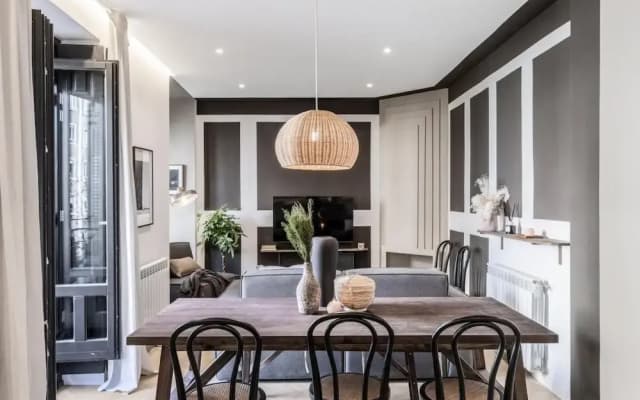 Sevilla - 4 Bedrooms in Trafalgar - photo 3