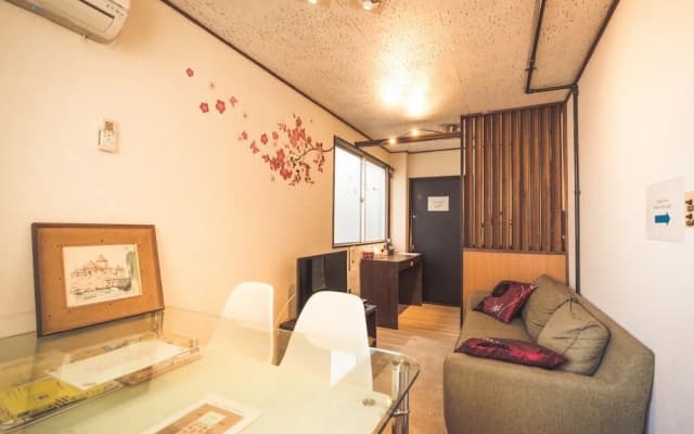 Air Hotel Iriya - photo 2