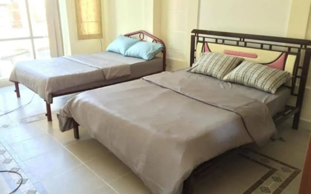 Vitamin Smiles Hostel - photo 2