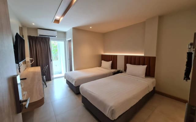 The Phoenix Hotel Bangkok - photo 5