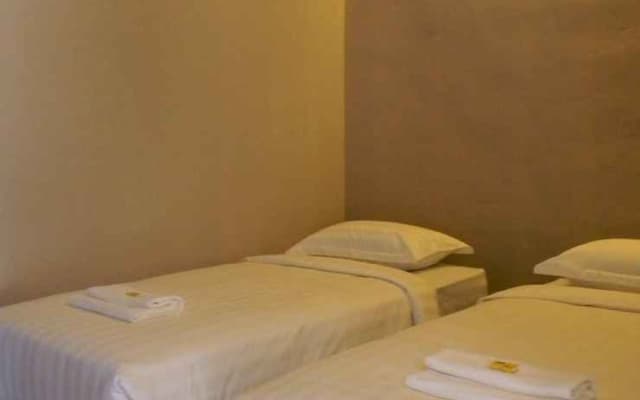 D Hotel Inanam - photo 3