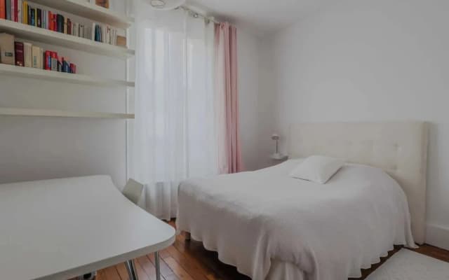 Magnificent Apartment- 2br/4p- Near Sacre-coeur - photo 4