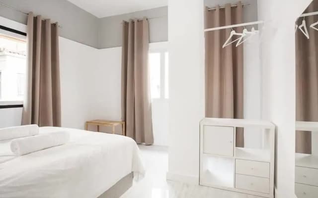 Stunning Renovation In Plaka For 4Guests - photo 3