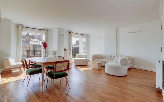 Passy Glow 2BR Home in the 16th Arrondissement - photo 2