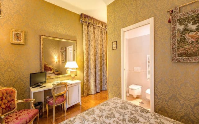 Domus Colosseo Hotel - photo 5