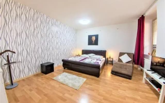 Old Town Jewel Apartments - photo 4