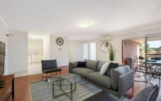 North Ryde Self Contained 2 Bed Apartment (37CULL) - photo 2