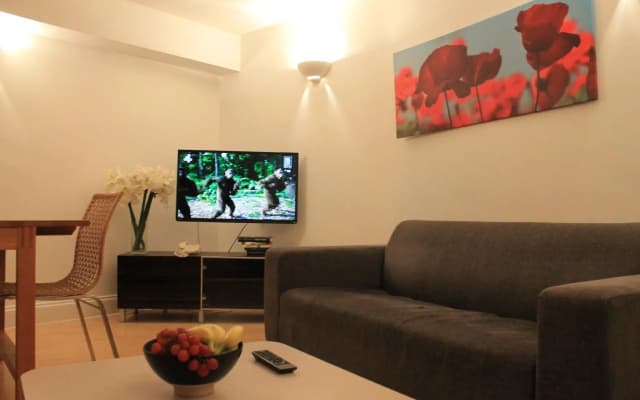 Acorn of London - Crawford House Apartments - photo 3