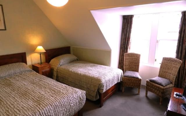 Balmoral Guest House - photo 2