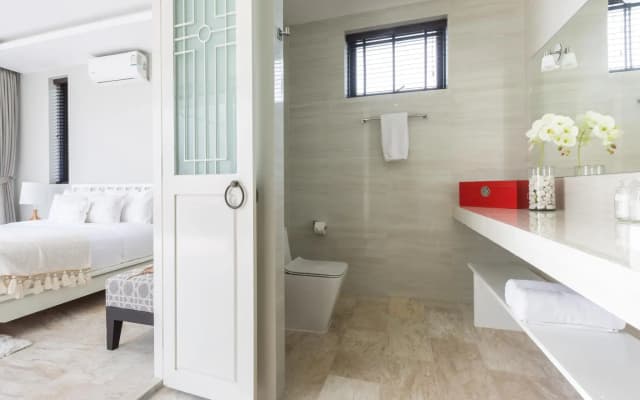 Skye Beach Hotel - photo 3