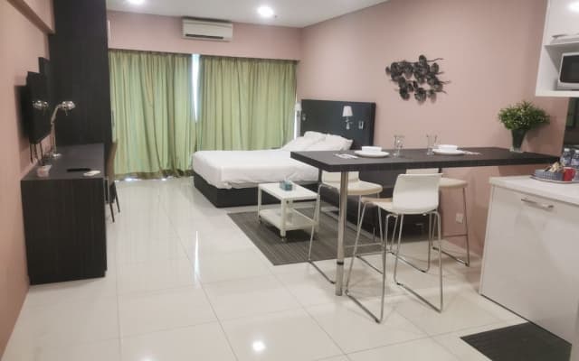 Luxury Deluxe Studios At Mercu Summer Suites - photo 5