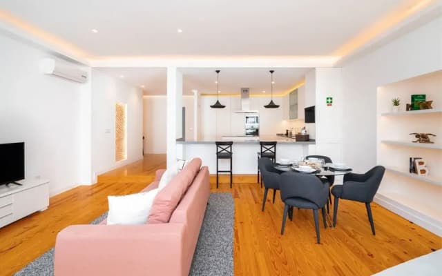 Combro Luxury Apartment - photo 4