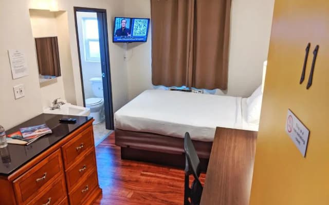 Anchor Pointe Inn - photo 2