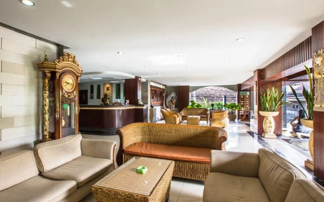 La Walon Hotel - photo 2