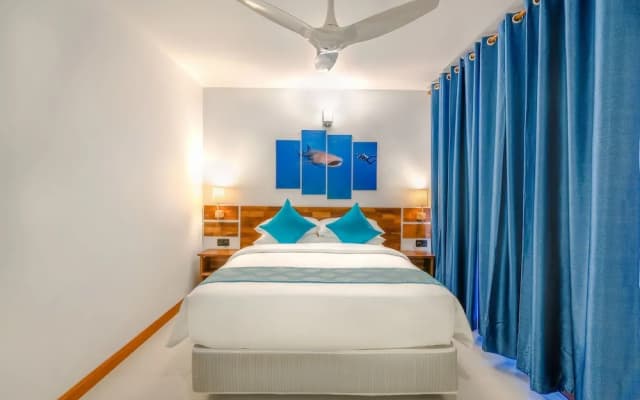 Ithaa Dhigurah - photo 4