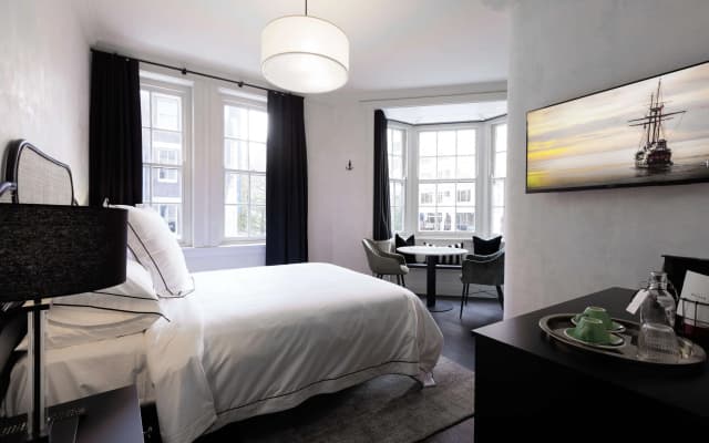The Strand Hotel - photo 2