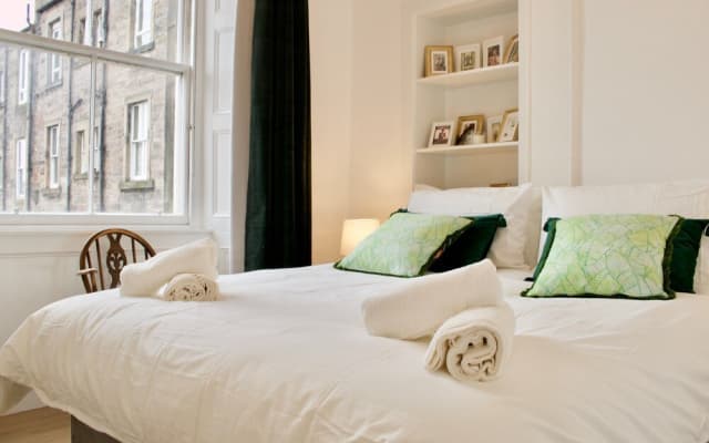 Castle View Apartment - photo 3