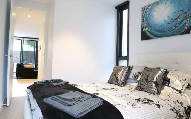 Heart of Ormond Apartment  by Ready Set Host - photo 2
