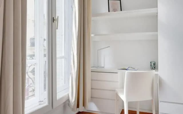 Le Marais & Place de la Republique 3BR - photo 5