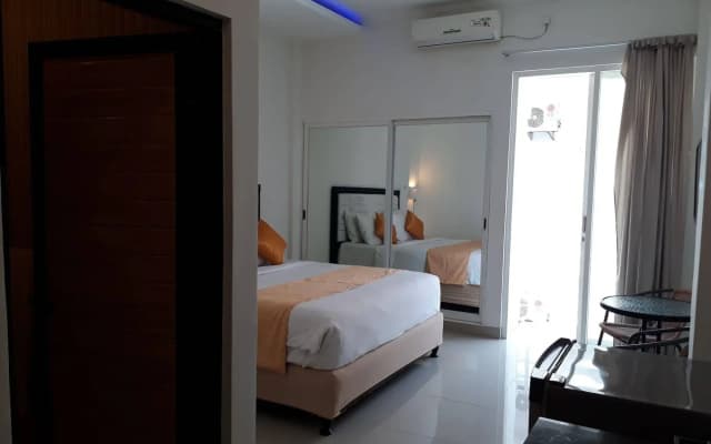 Kubu Anyar Hotel - photo 4