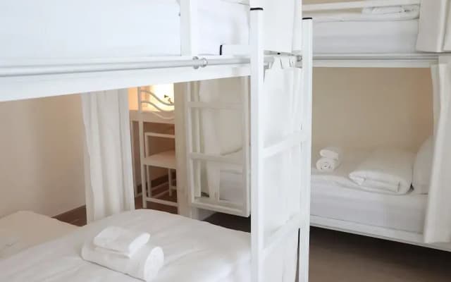 ResT Bangkok Poshtel - photo 2