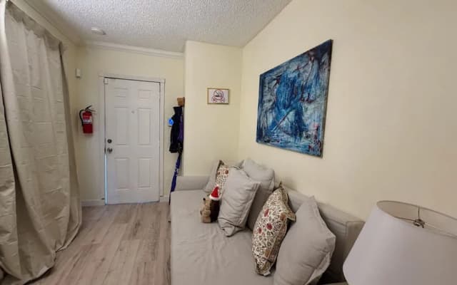 The Coconut Grove Hideaway - photo 3