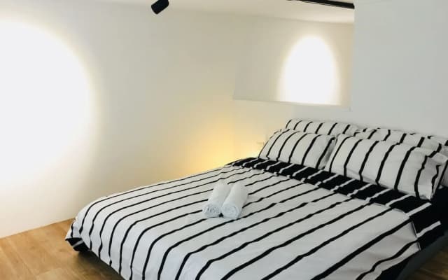 Establishement By Sleepy Bear - photo 3