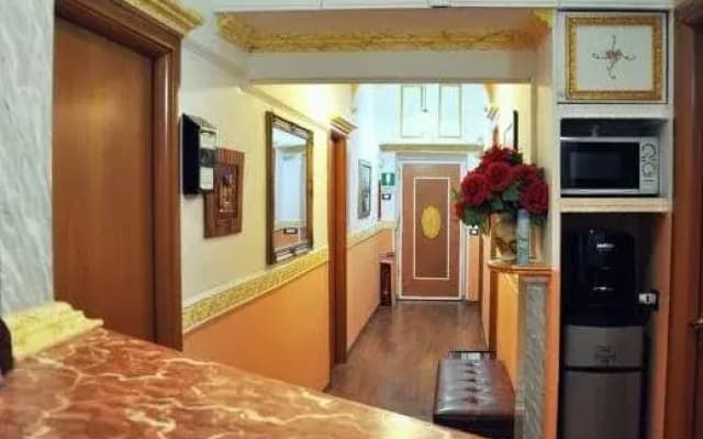 Foscolo Studio Apartment - photo 2