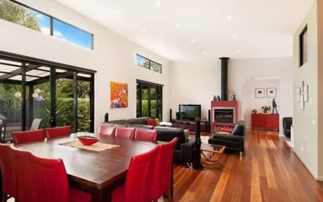 Ellerina Sea Vista Luxury Family Retreat with sauna, pool, amazing water views, walk to beach - photo 2