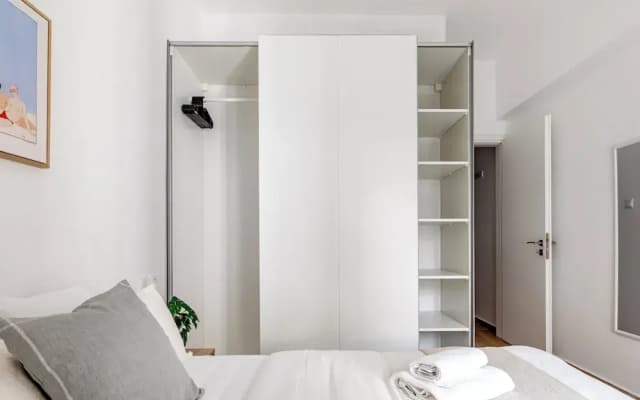 Les Nuances de Blue 1-BR Apt in Athens - photo 3