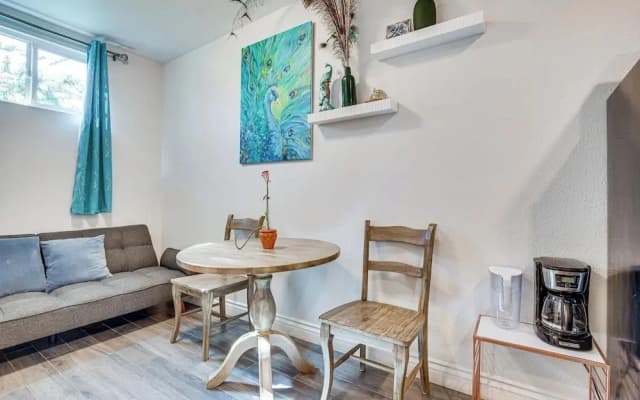 Explore Shops, Eats & Entertainment! Pasadena Apt - photo 3
