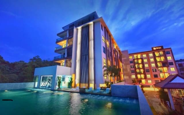 Coastal 1bed Infinity Pool Walk to Great Beach - photo 4